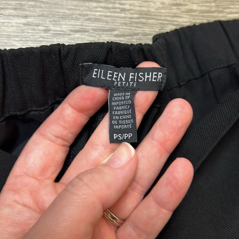 Eileen Fisher Crepe Pull On Tapered Black Pants - Picture 5 of 9